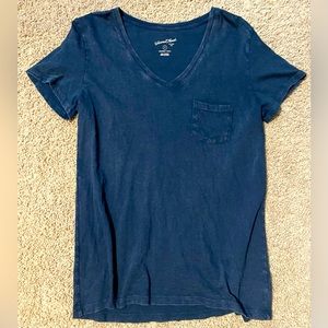 Women’s navy T-shirt